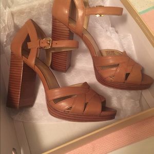 Michael Kors Annaliese Leather Platform Shoes NEW